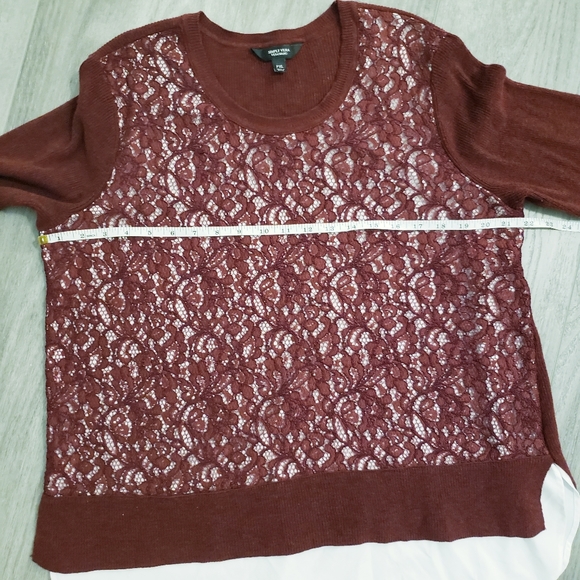 SOLD! Simply Vera by Vera Wang Lace Front Burgundy Dressy Sweater - Picture 4 of 6
